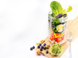 Mason Jar Salad Recipe | Resolve to Eat Better | ¡Yo Quiero!™ Brands