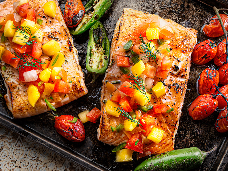 Baked Salmon With Mango Salsa | Recipes | ¡Yo Quiero!™️ Brands