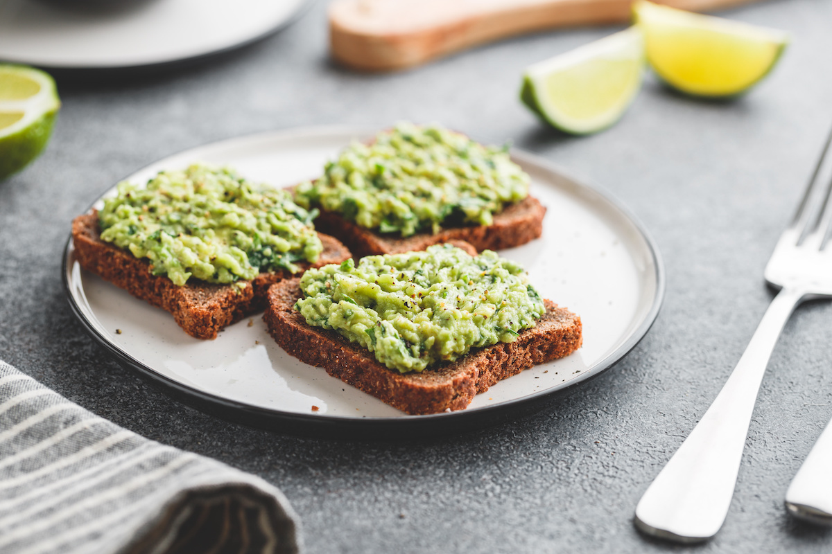 toast with avo egg